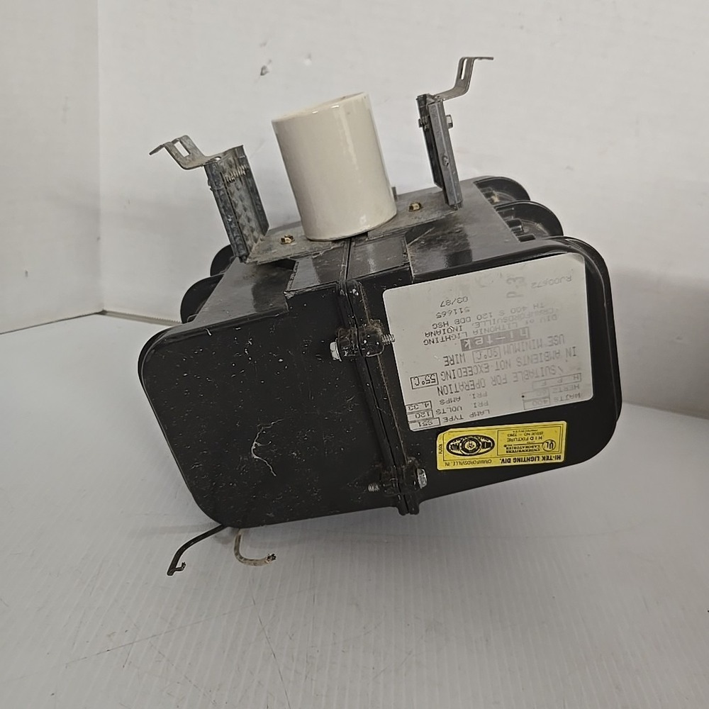 Lithonia Lighting Hi-Tek TH 400S 120 DDB HSG 400W 60Hz 4.33A HID Light Housing